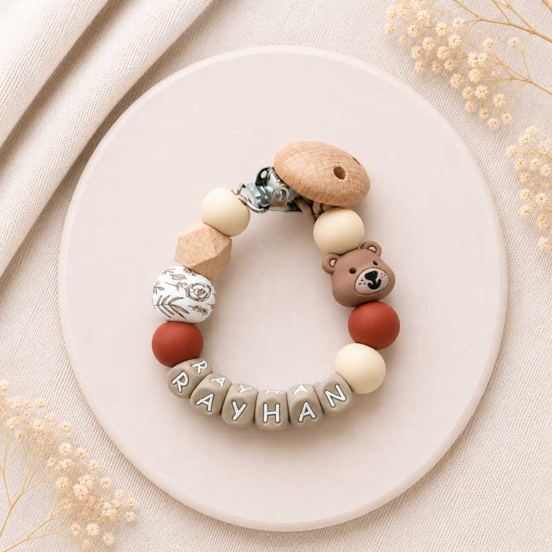 Luxe speenkoord met naam Rustic Teddy in beige en roestrood met houten clip en berenkraal