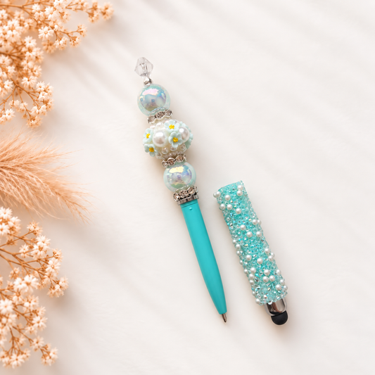 Luxe touchpen Aqua Pearl in aquatinten met witte parels, bloemetjes en zilveren details